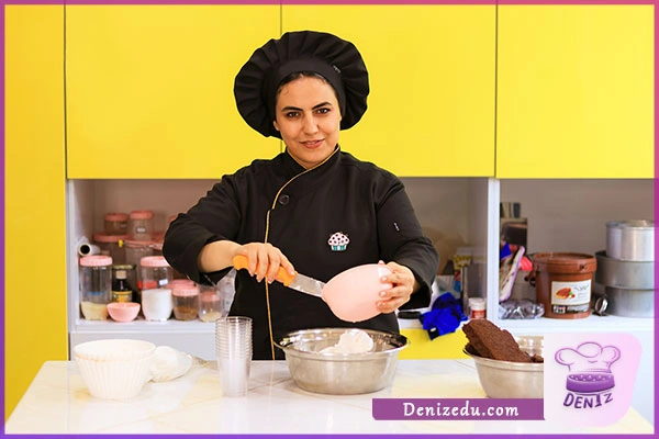 آشنایی با ابزار کیک پزی در دوره کیک ساز ترساز