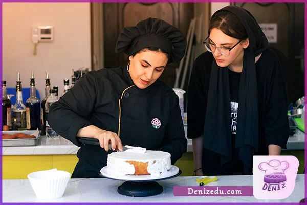 آموزش کیک پزی حرفه ای، در آموزشگاه دنیز