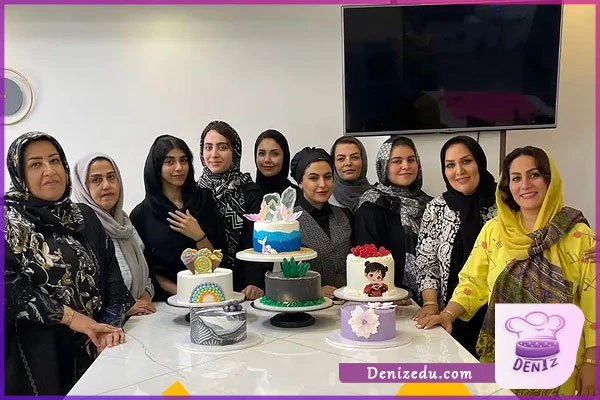 آموزش کیک تولد در آموزشگاه دنیز