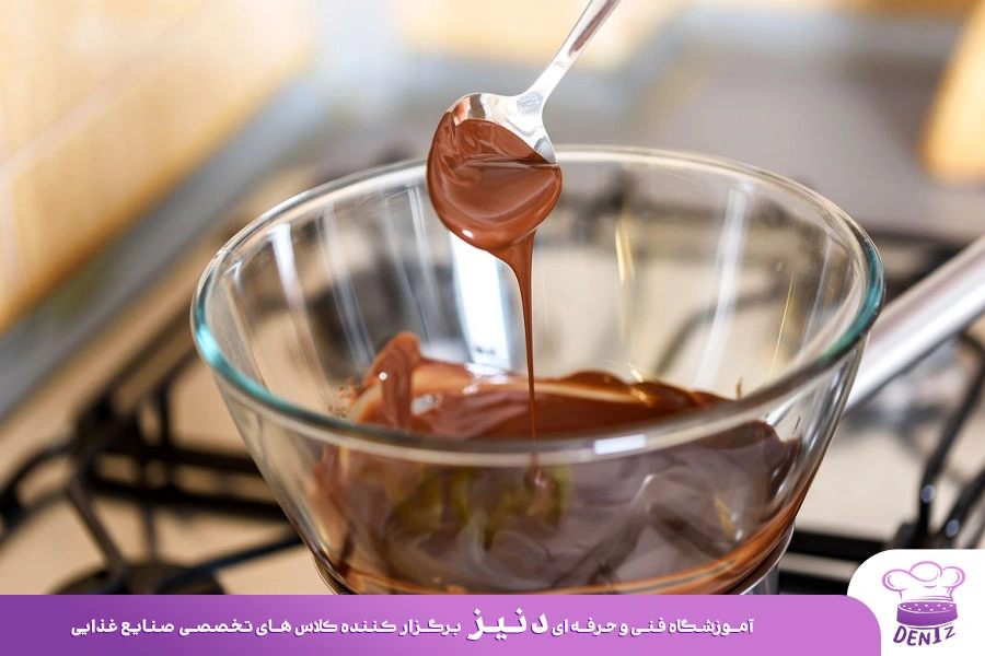 طرز تهیه گاناش شکلاتی روی گاز
