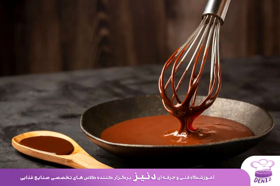 مواد لازم برای تهیه گاناش شکلاتی برای روی کیک