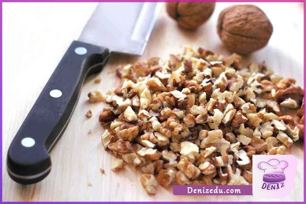 گردو خرد شده