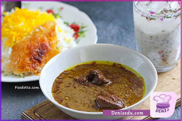 خورشت فسنجان، غذا با مرغ