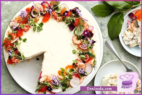 کیک مرغ مجلسی با نان تست