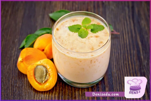 اسموتی زرد آلو و گردو