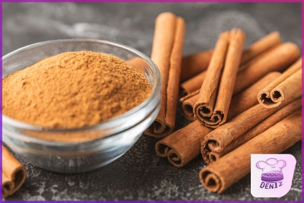 دارچین، دارای عطر شیرین و گرم