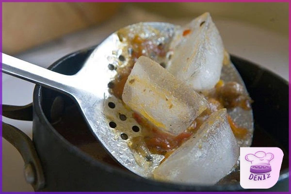 گرفتن روغن اضافی غذا با یخ