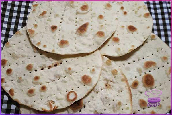 کالری نان تافتون