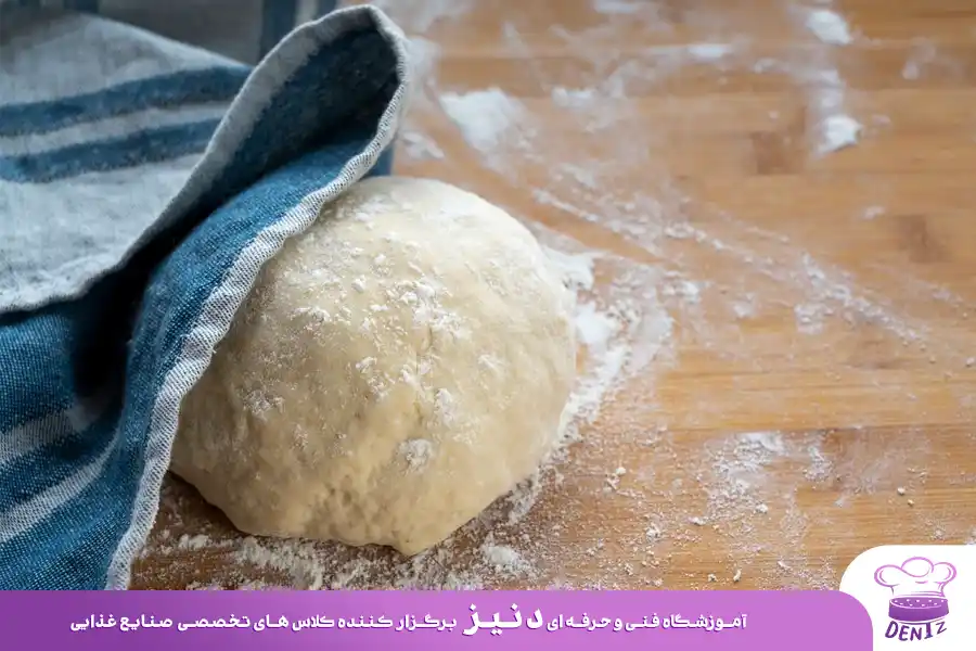 استراحت دادن خمیر برای تهیه خمیر پیتزا