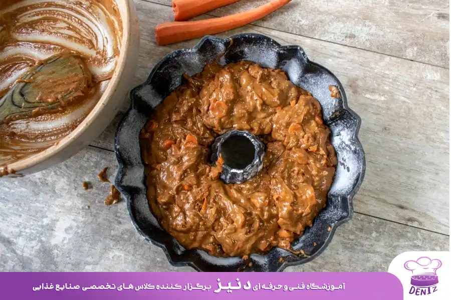 اگر کیک به قالب تفلون چسبید چه کار کنیم؟